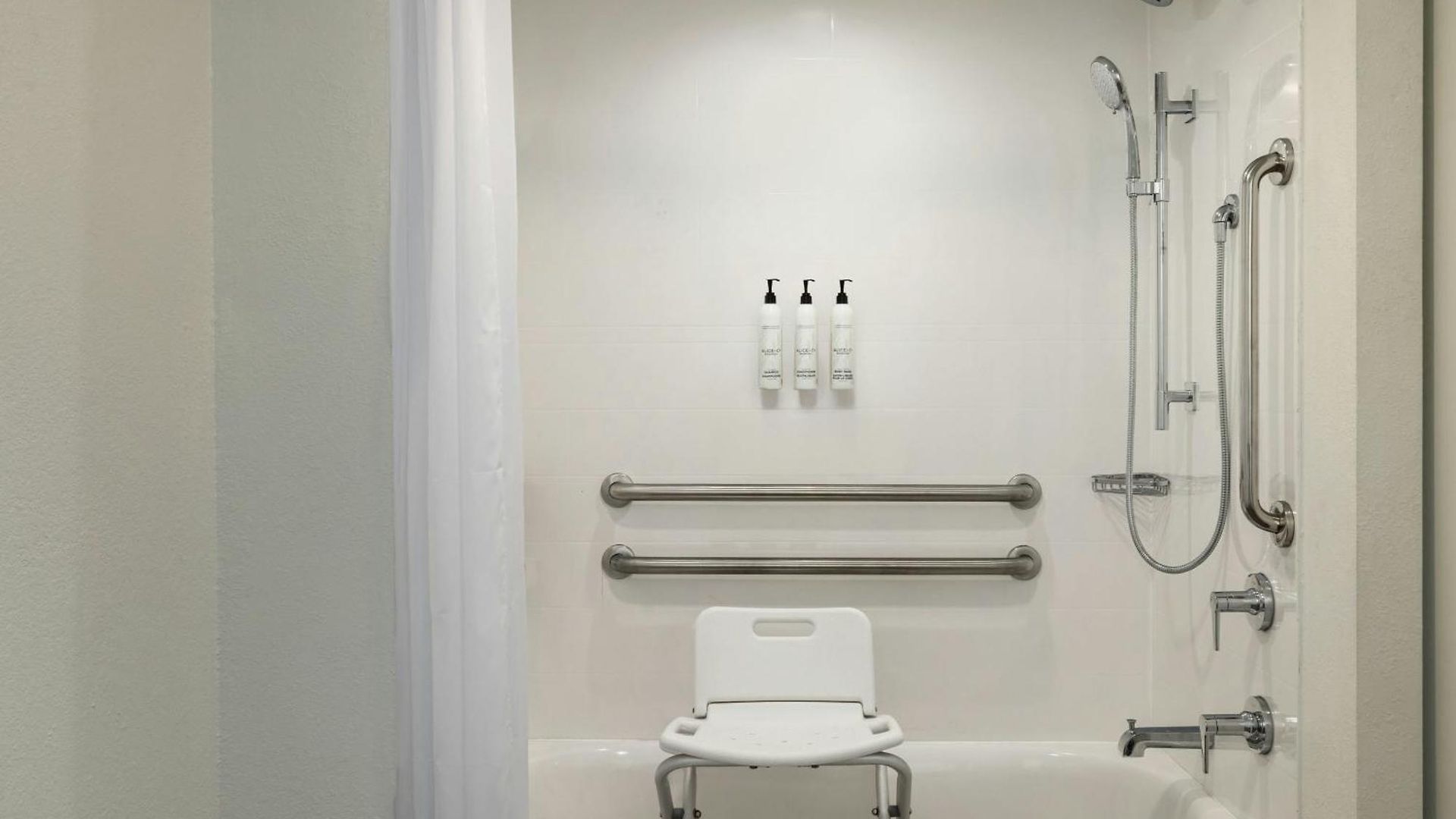 Towneplace By Marriott Loso Airport Hotel 3*