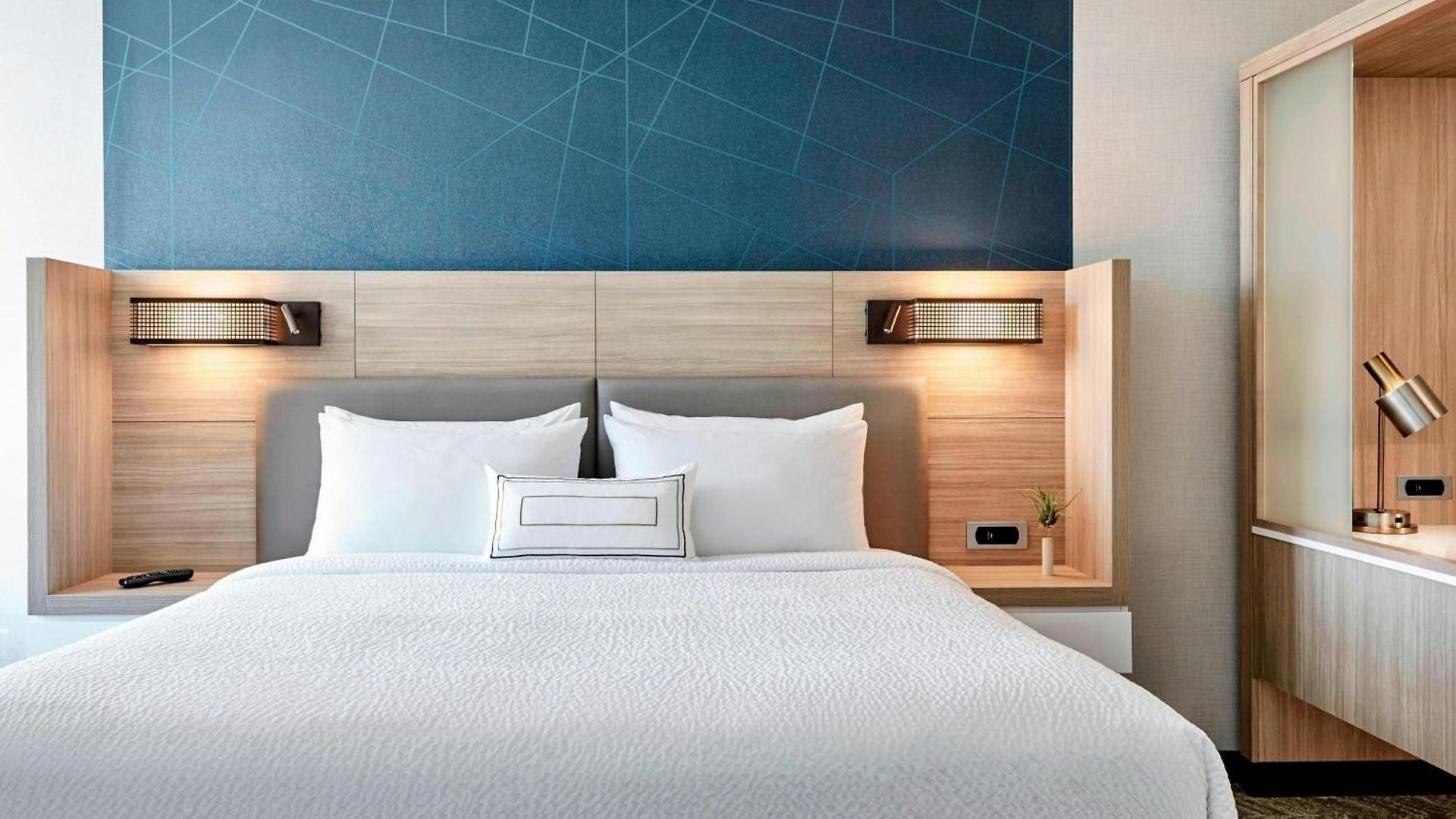 Springhill By Marriott Arrowood Hotel 3*