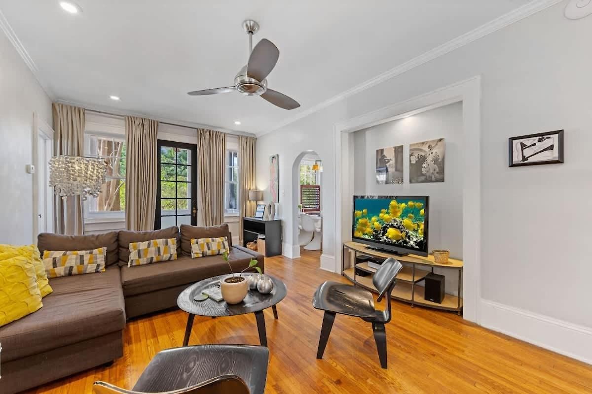 Holiday home Contemporary 2br In Myers Park With Screened Porch Charlotte