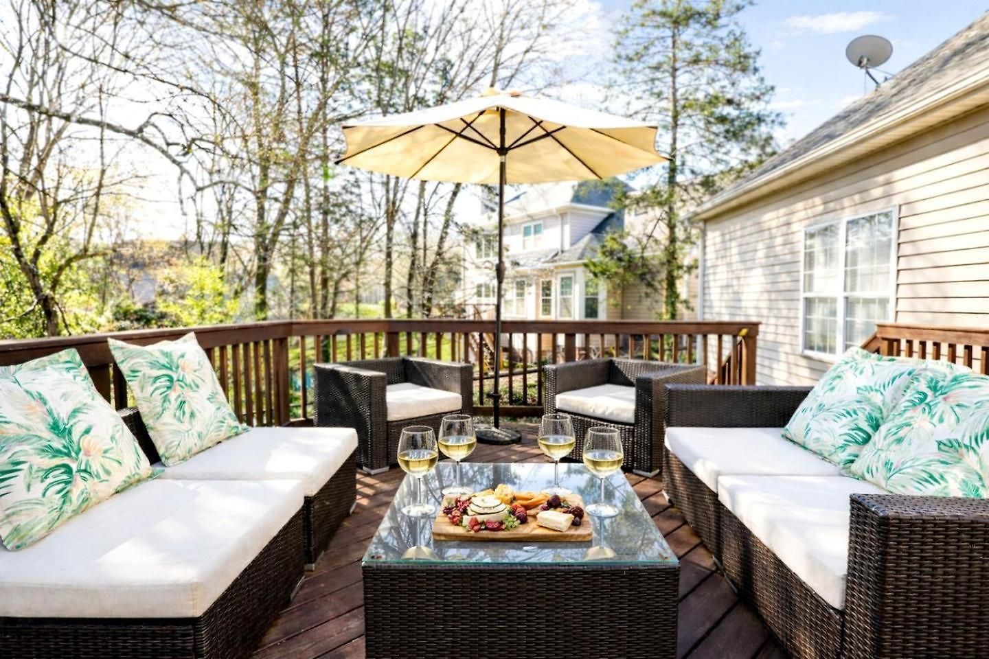 Suburban Sanctuary In Charlotte, North Carolina Charlotte