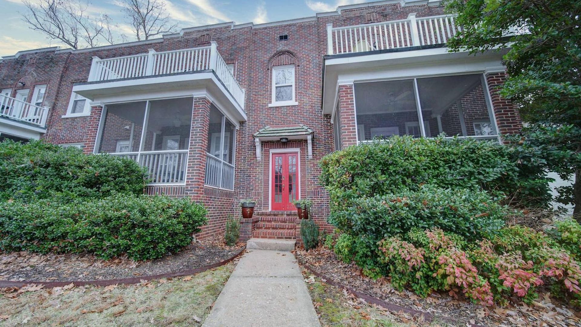 Chic 1 Bedroom Units Near Dilworth Holiday home *
