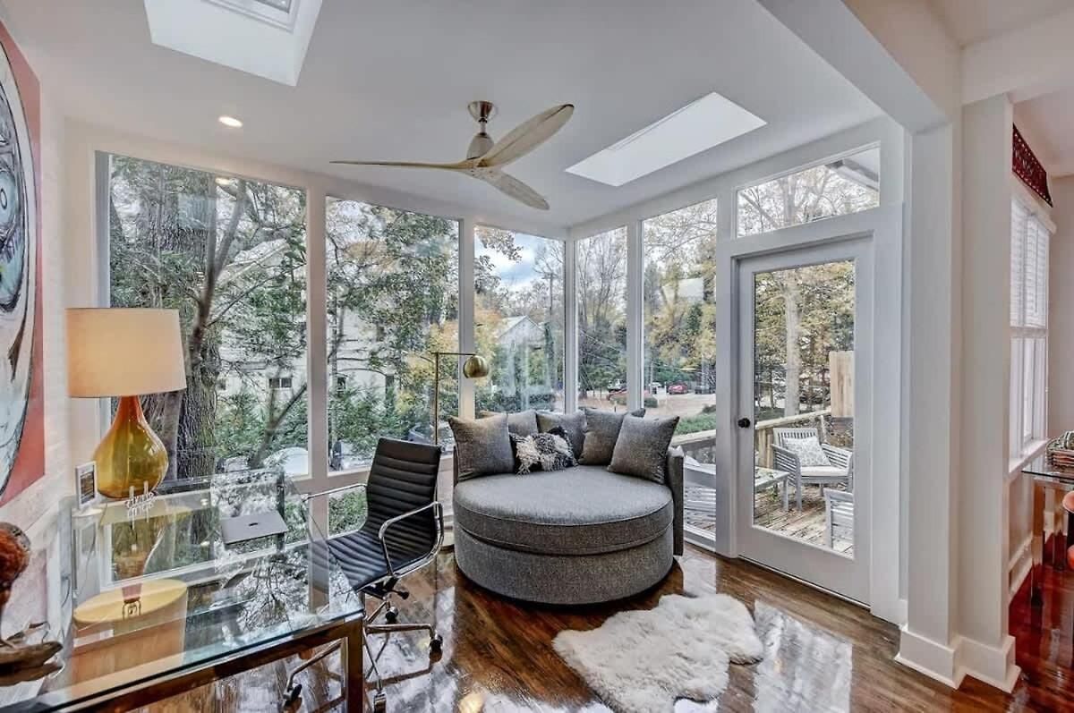 Modern 2br With Sunroom Near Uptown Holiday home