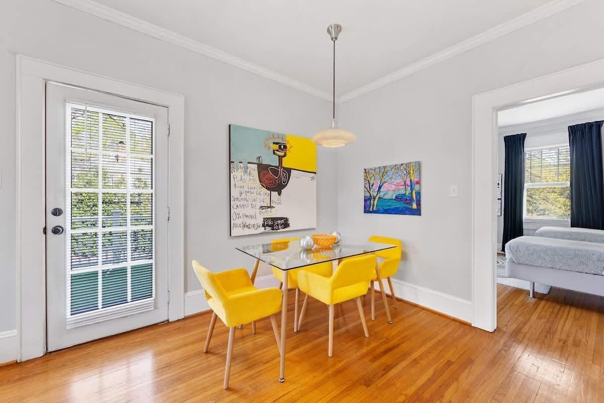 Bright And Restful 2br Near Uptown With Balcony * Charlotte