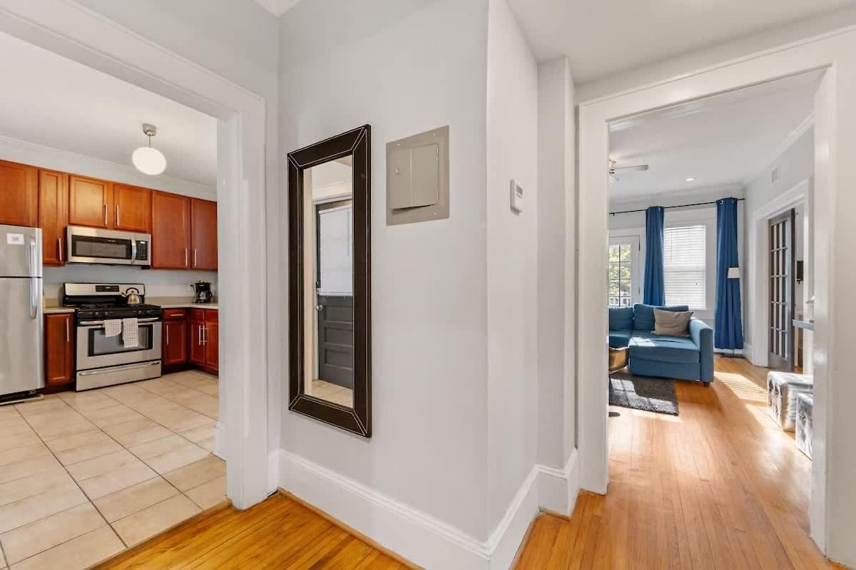 Vibrant And Cozy 2br Near Uptown With Balcony Charlotte