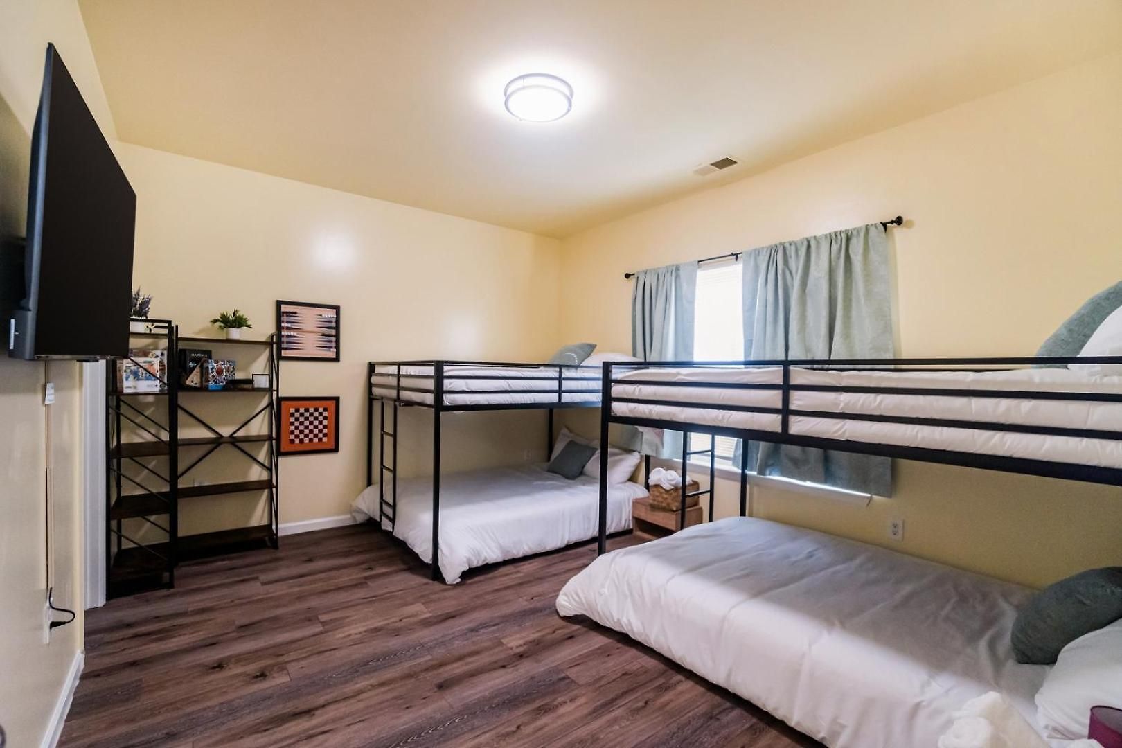 Holiday home Uptown 3br | Grill + Fire Pit *