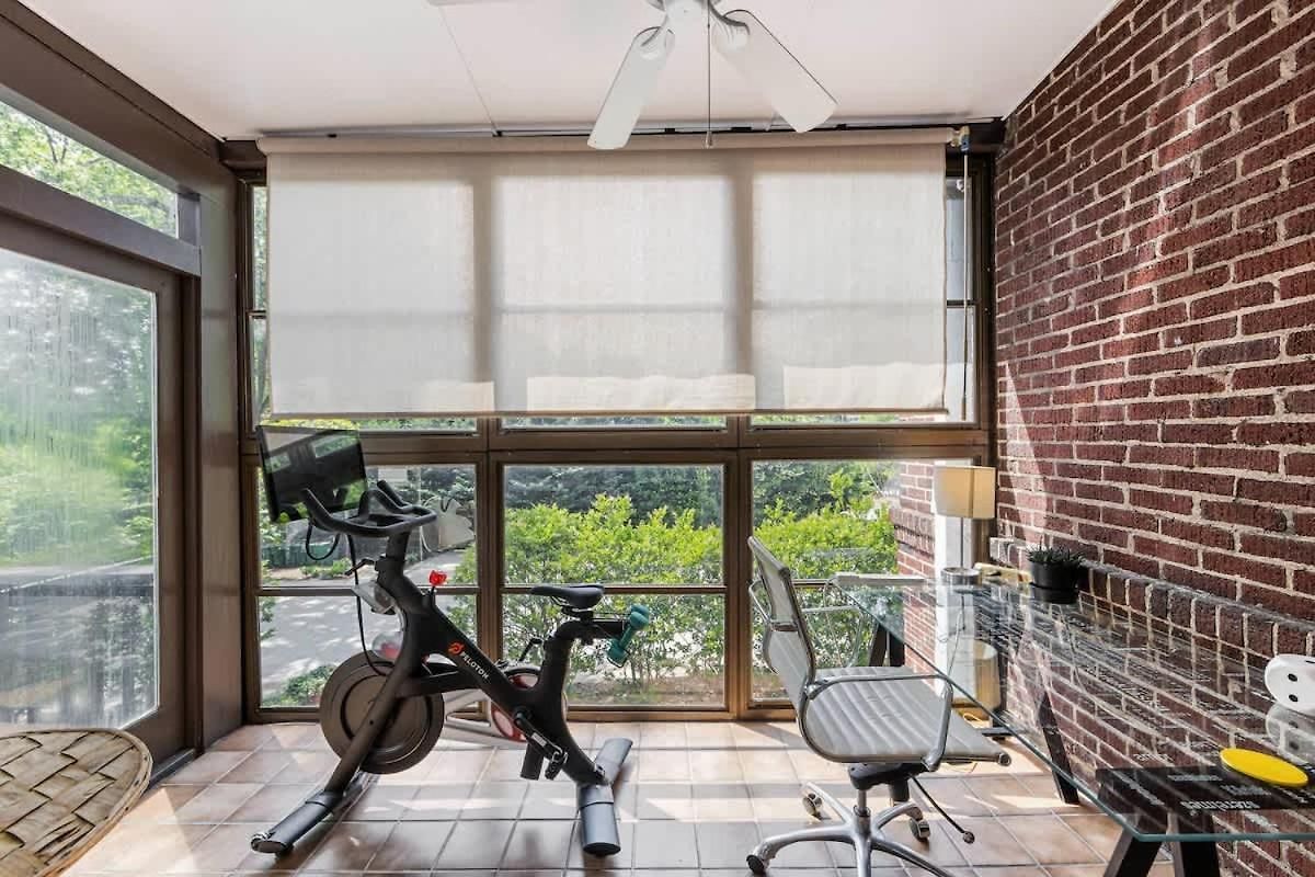 Spacious 2br In Myers Park With Sunroom Holiday home *