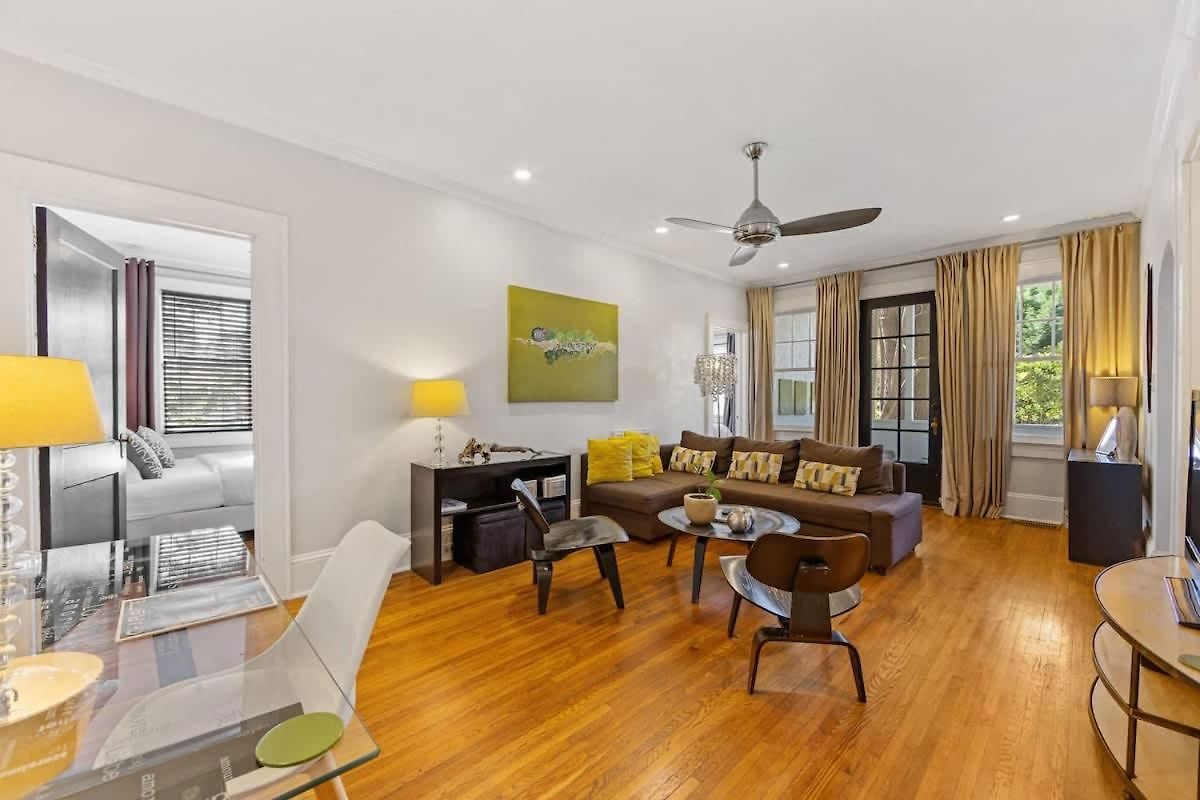 Holiday home Contemporary 2br In Myers Park With Screened Porch Charlotte