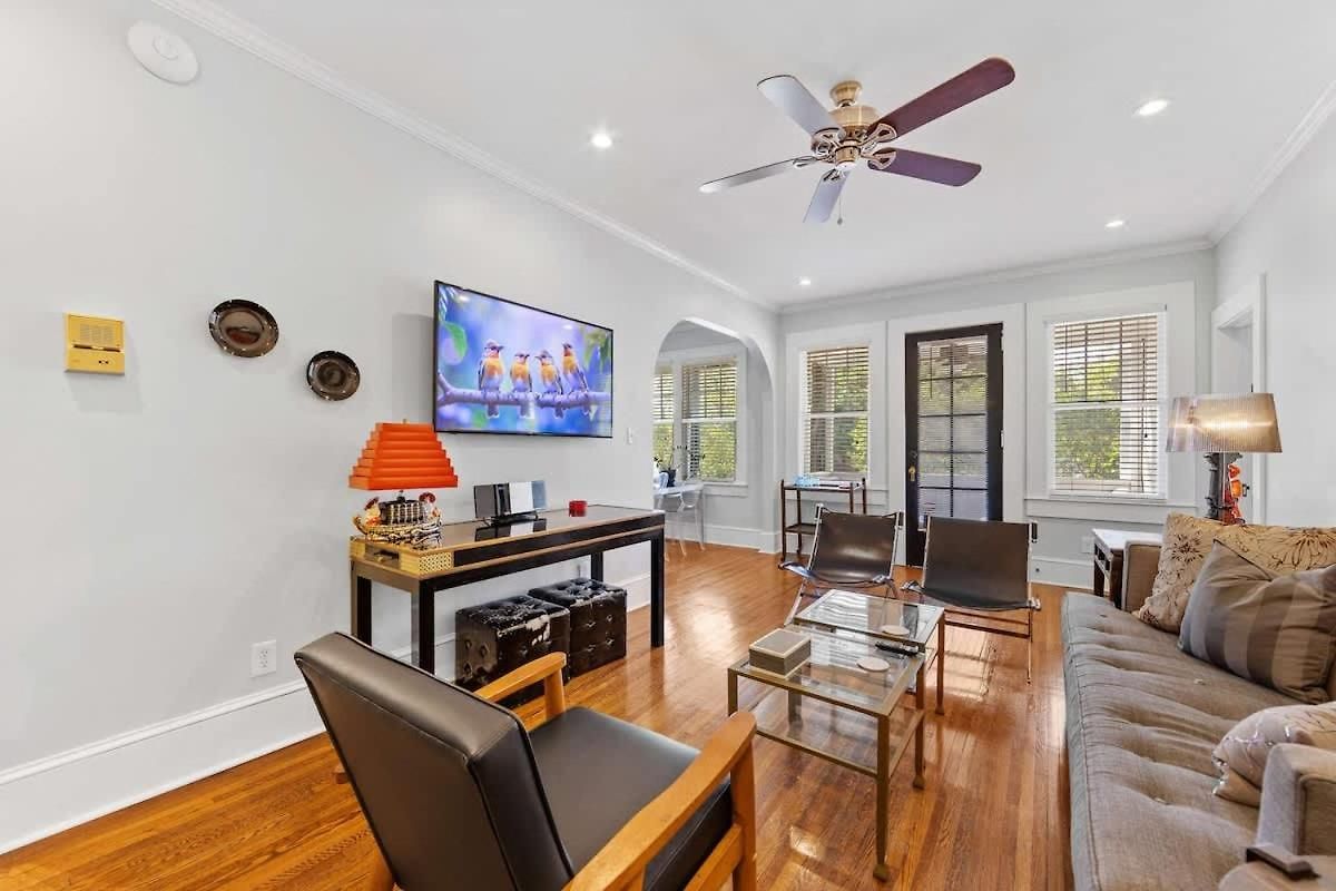 Stylish Myers Park 2 Bedroom With Screened Porch * Charlotte