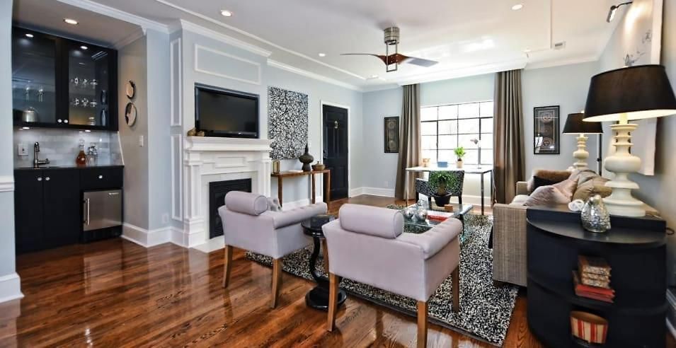 Holiday home Beautifully Furnished Modern 2br With Balcony