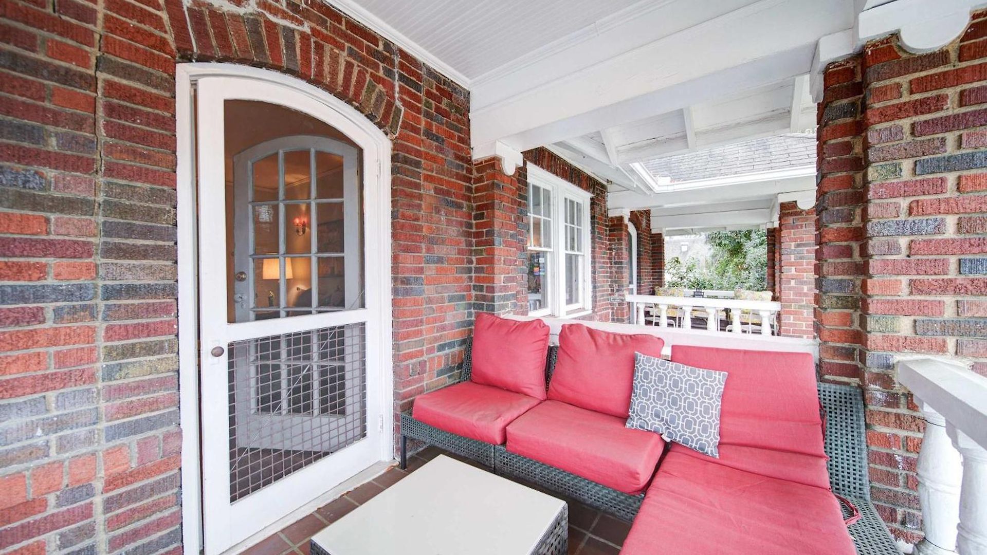 Holiday home Elegant 1br King Condo, Elizabeth-plaza Midwood *