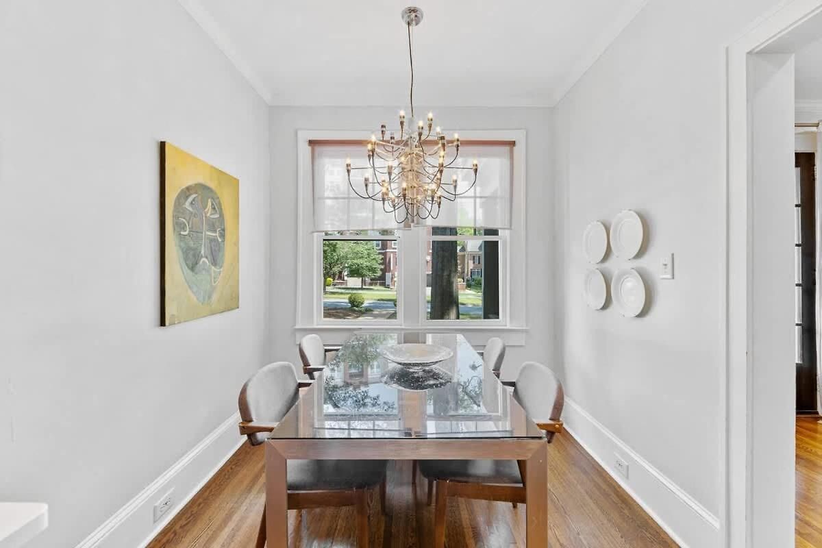 Holiday home 2 Bedroom In Myers Park With Comfortable Screened Porch Charlotte