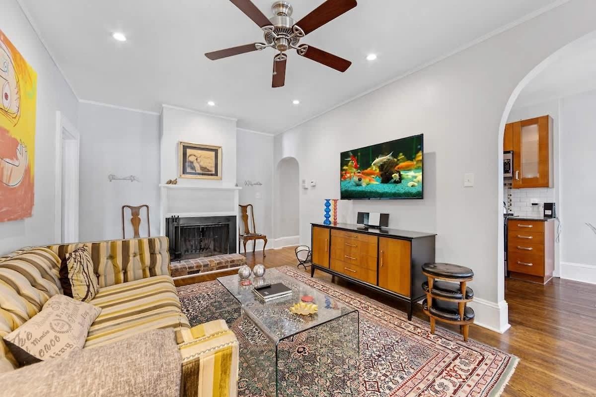 Contemporary Gem In The Heart Of Myers Park Holiday home *