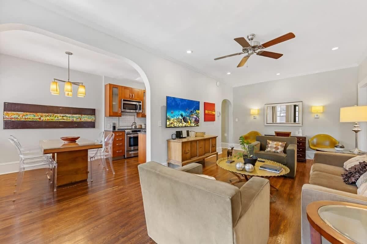 Luxurious Myers Park Living With Screened Porch Charlotte