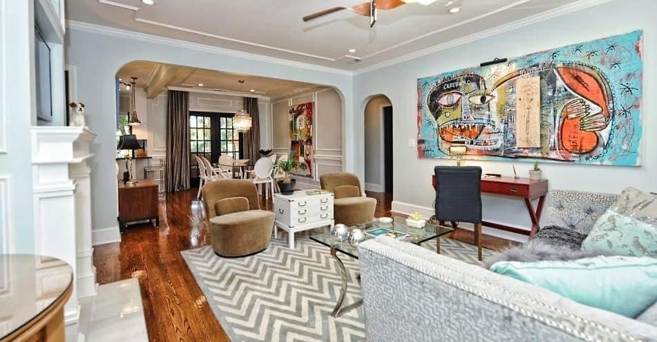 Chic And Comfortable 2br Near Uptown Holiday home