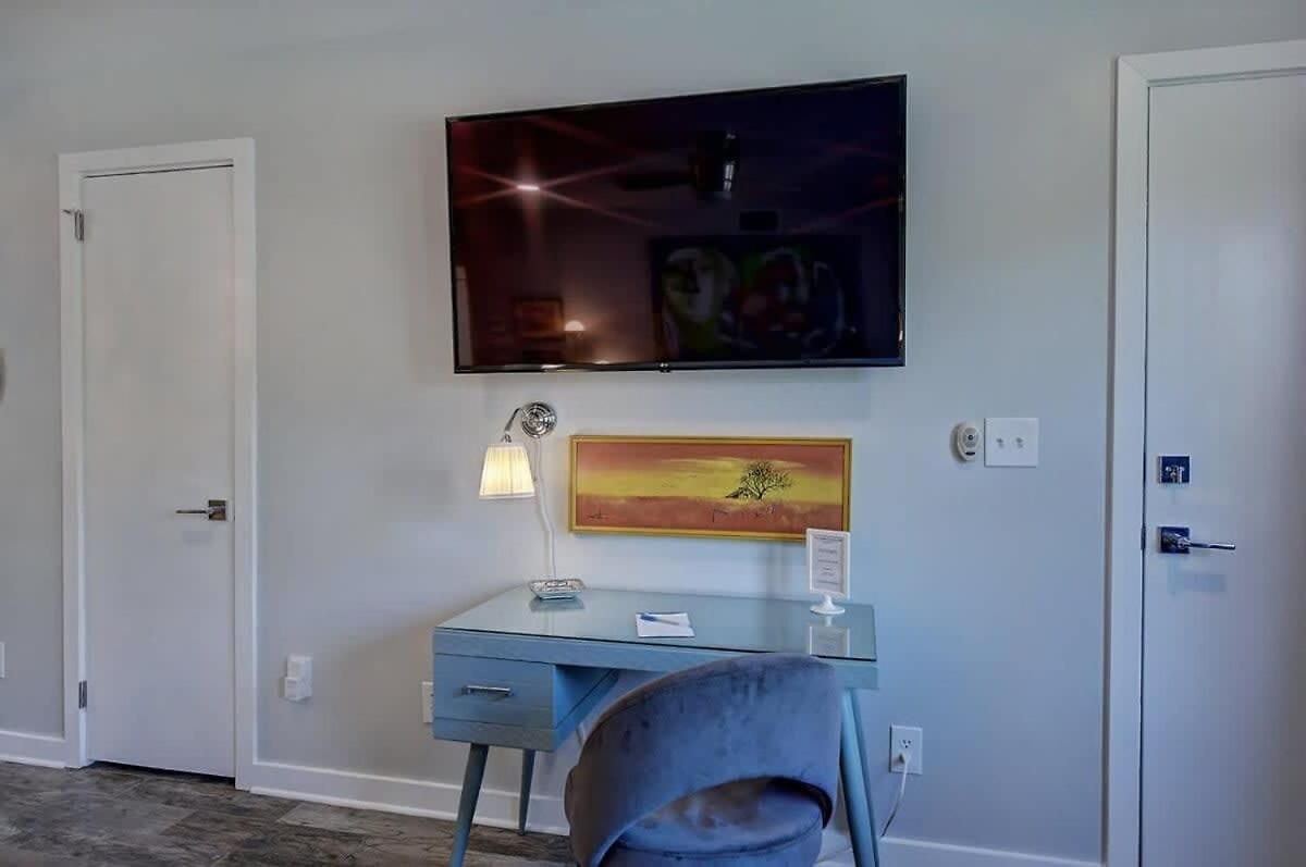 Spacious Conveniently Located 1br In Myers Park Charlotte