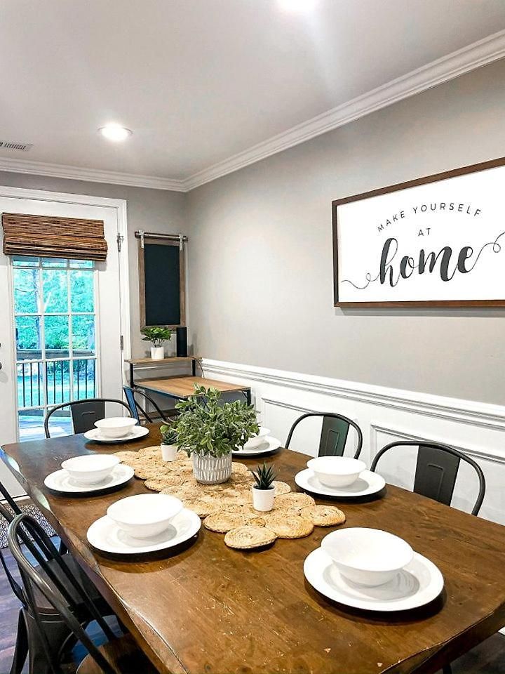 Family With Outdoor Living Areas And Foosball Table In Nc Holiday home Charlotte