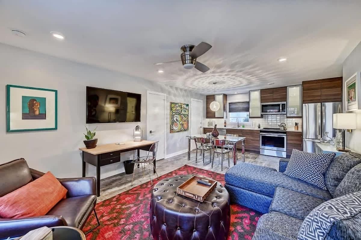 Holiday home Comfortable And Stylish Near Myers Park