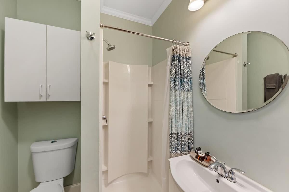 Vibrant And Cozy 2br Near Uptown With Balcony * Charlotte