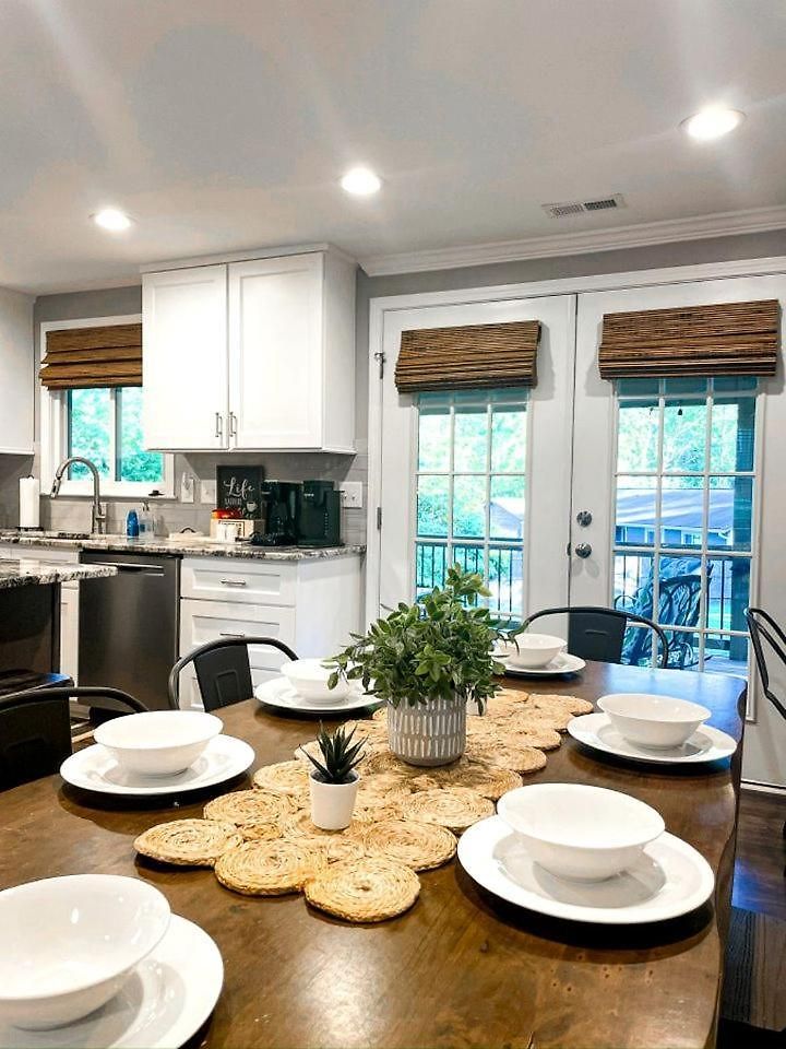 Holiday home Family With Outdoor Living Areas And Foosball Table In Nc