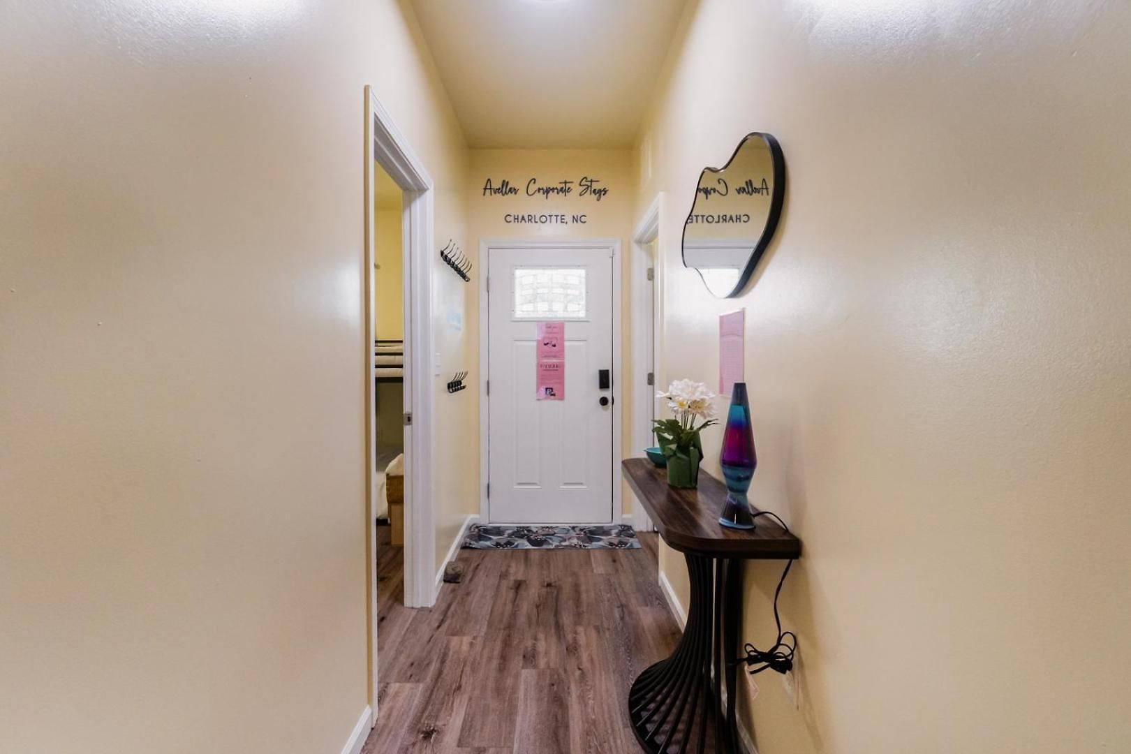 Uptown 3br | Grill + Fire Pit