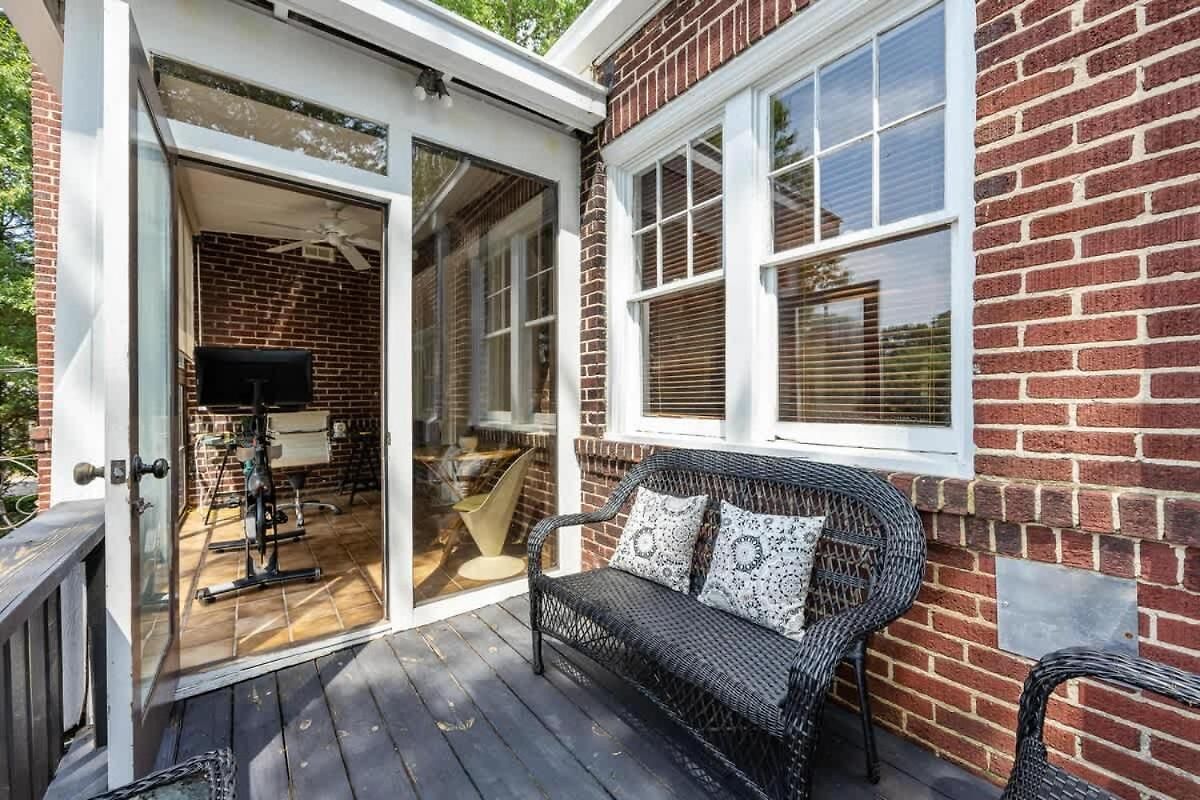Holiday home Spacious 2br In Myers Park With Sunroom Charlotte