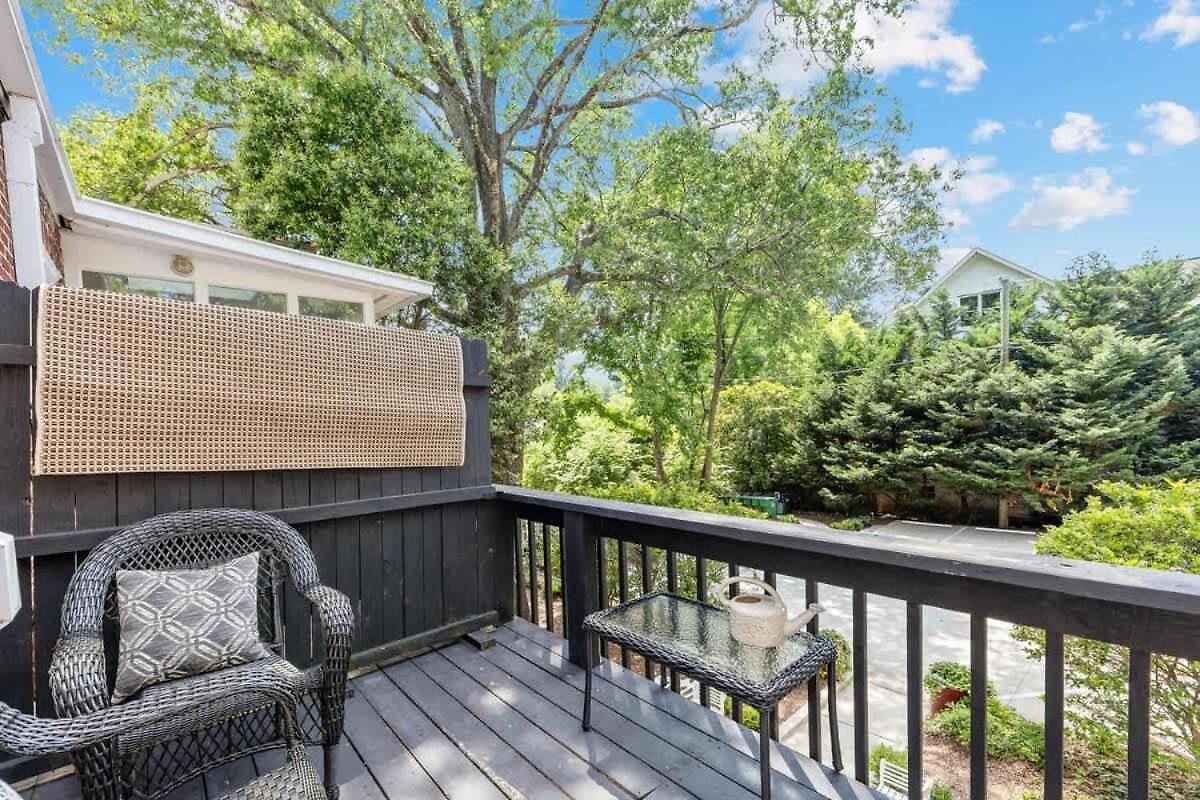 Spacious 2br In Myers Park With Sunroom Charlotte