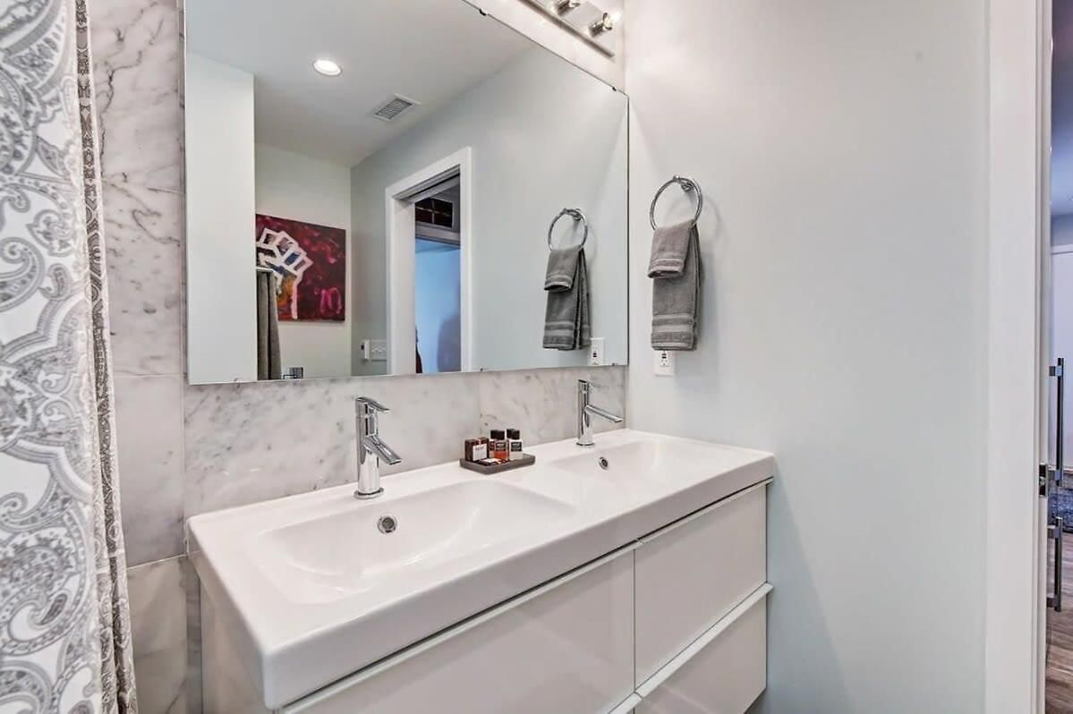 Experience Myers Park In Style Holiday home Charlotte