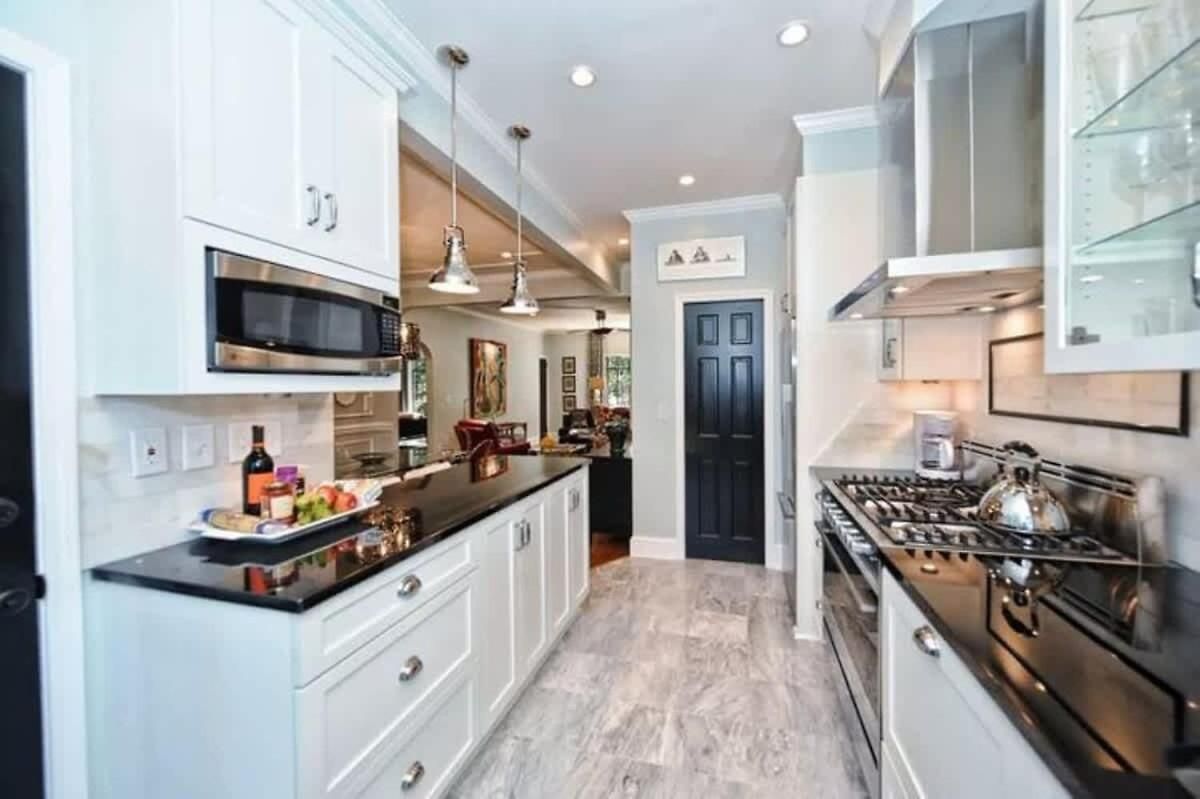 Relax Or Entertain In Luxurious 2br With Patio *