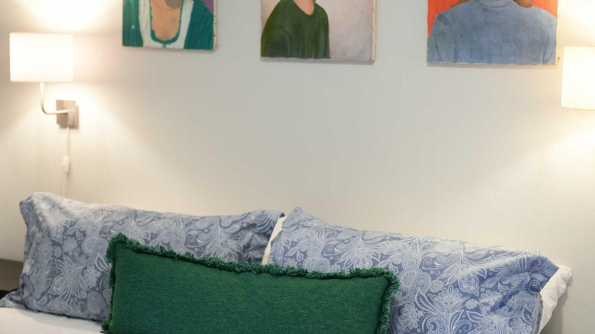 Elegant 1br In Elizabeth With Covered Porch Holiday home *