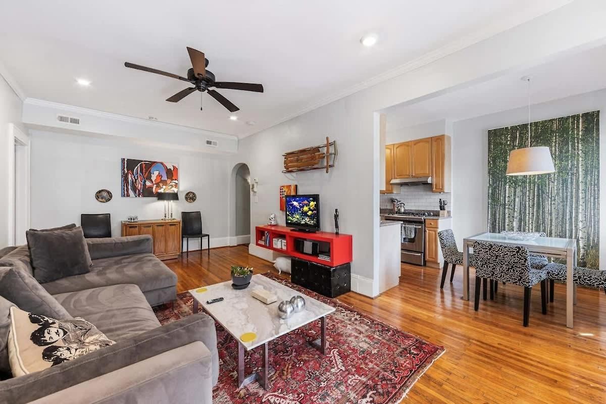 Spacious 2br In Myers Park With Sunroom Holiday home *