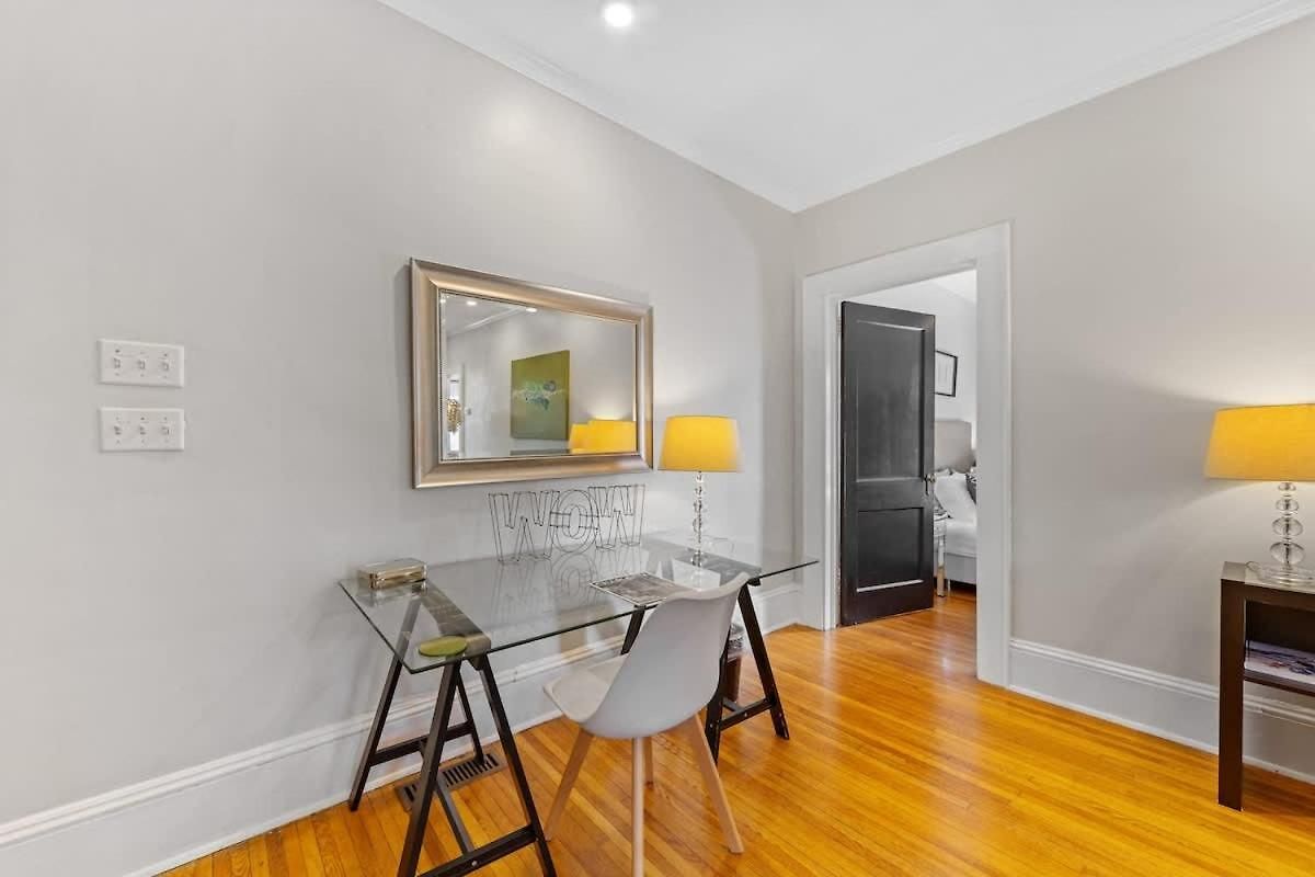 Holiday home Contemporary 2br In Myers Park With Screened Porch Charlotte