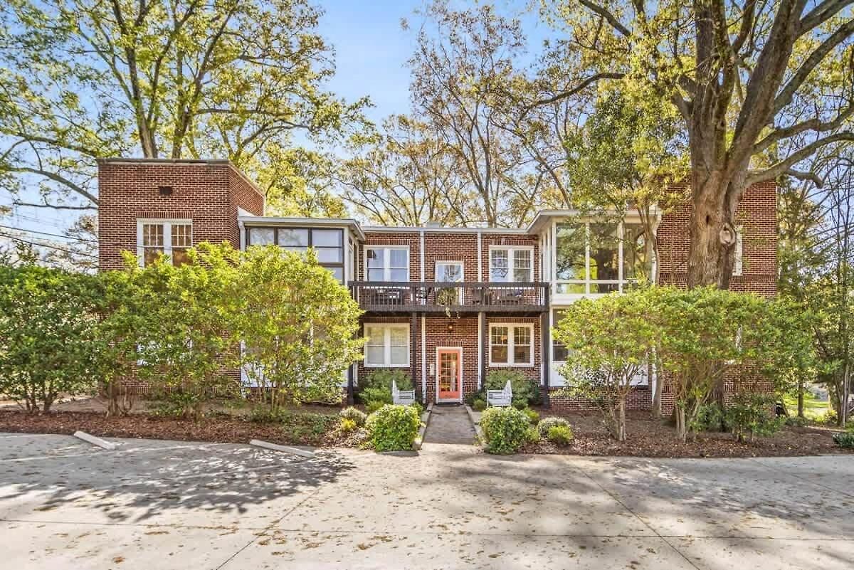 Luxurious Myers Park Living With Screened Porch * Charlotte
