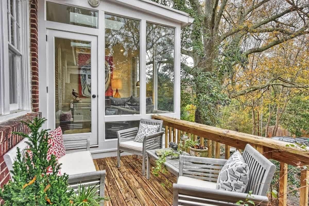 Modern 2br With Sunroom Near Uptown Holiday home