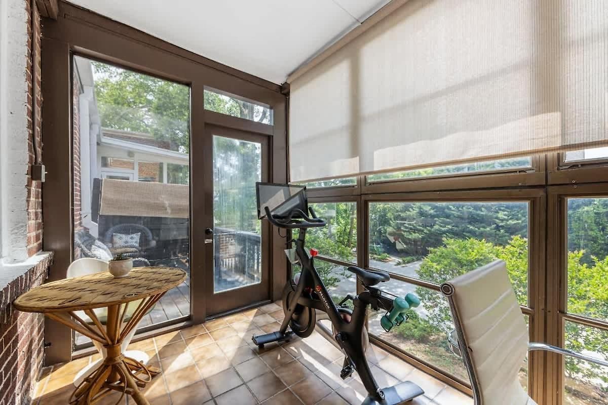 Spacious 2br In Myers Park With Sunroom Holiday home Charlotte