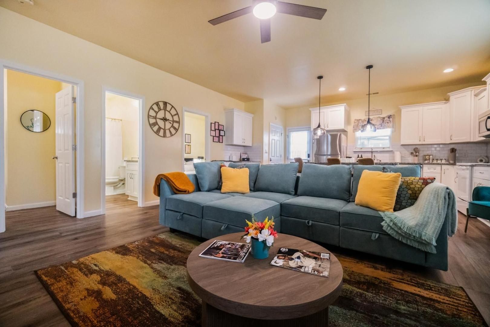 Uptown 3br | Grill + Fire Pit