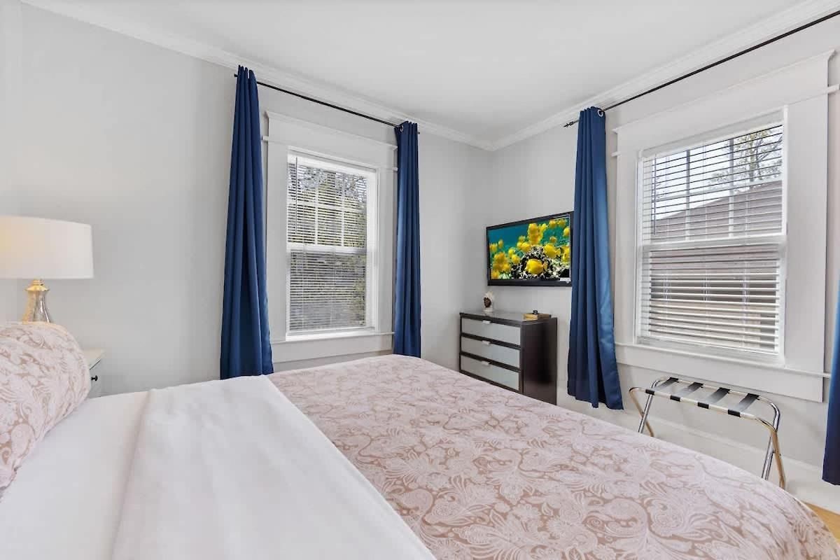 Chic 1 Bedroom Units Near Dilworth Holiday home