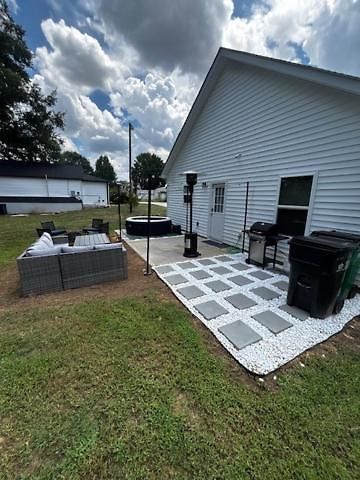 Uptown 3br | Grill + Fire Pit Holiday home *