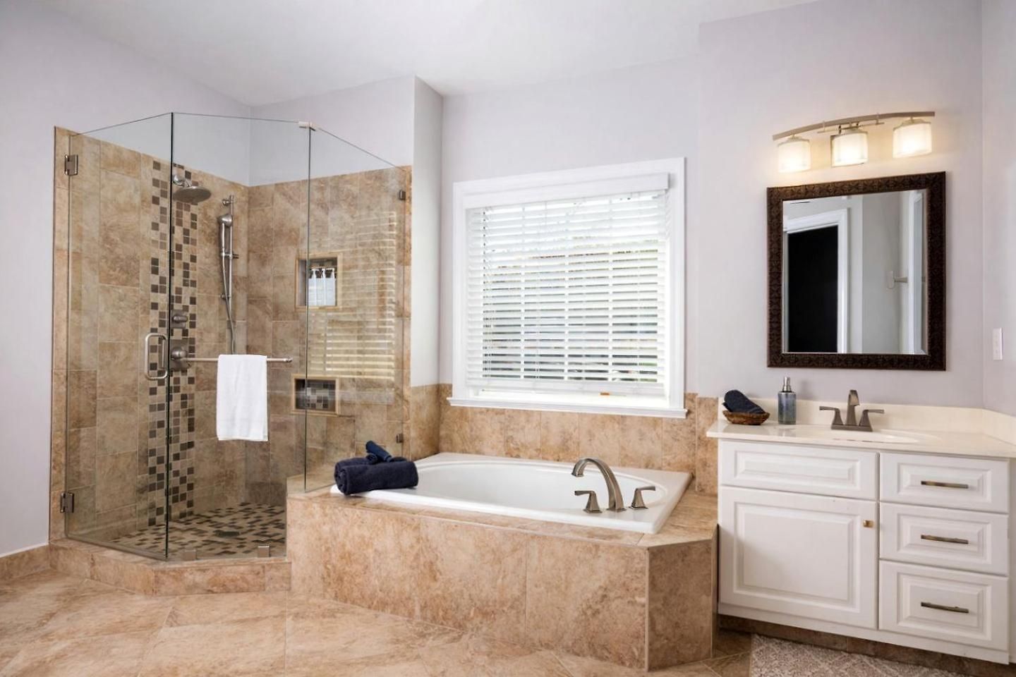 Holiday home Disconnect At With Great Surroundings In Charlotte, North Carolina Charlotte