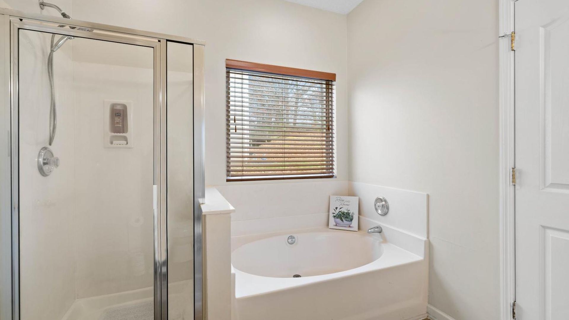 Holiday home Cozy 4b 2 5b King Beds Jacuzzi Charlotte