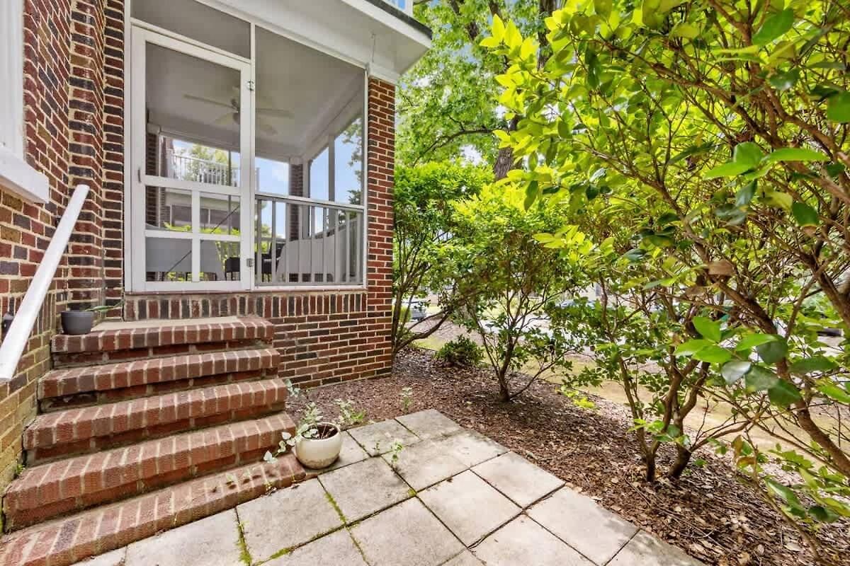Lovely 2br Near Uptown * Charlotte
