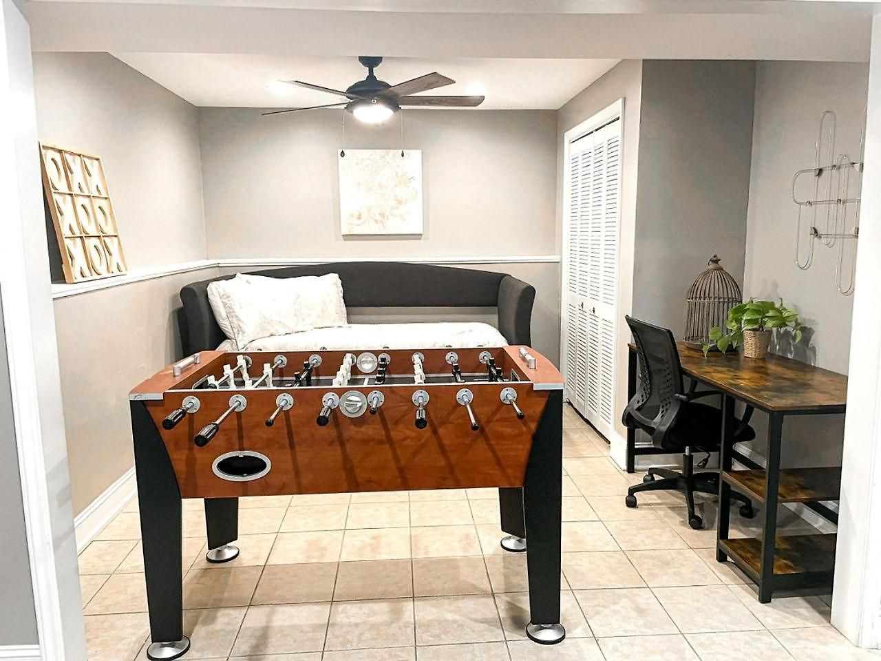 Holiday home Family With Outdoor Living Areas And Foosball Table In Nc