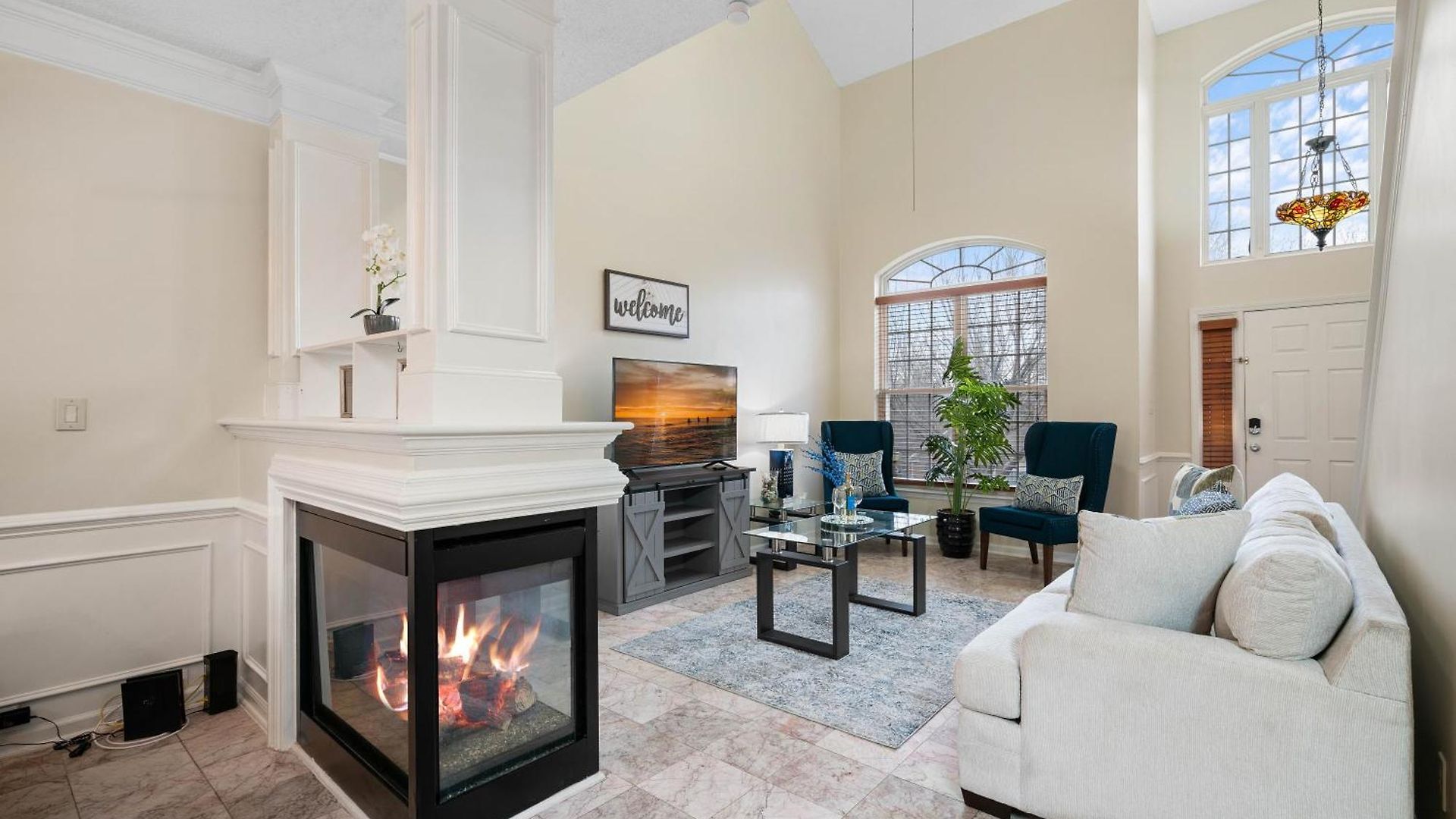 Cozy 4b 2 5b King Beds Jacuzzi Holiday home Charlotte