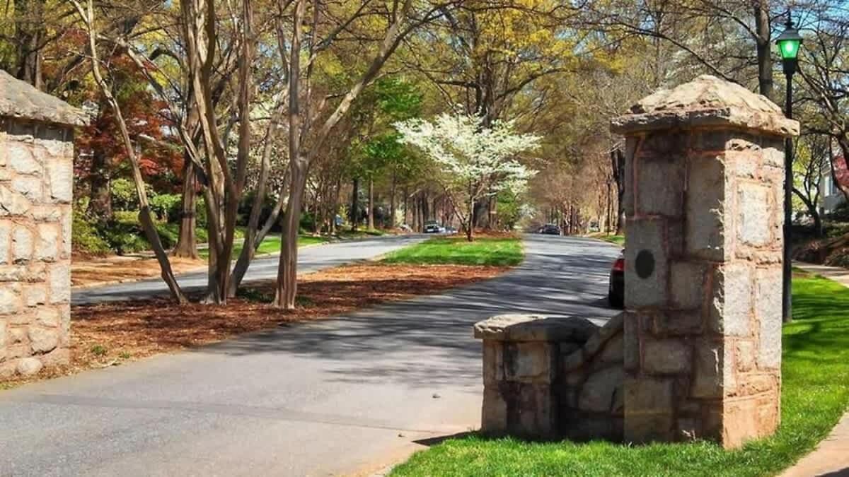 Relax Or Entertain In Luxurious 2br With Patio *