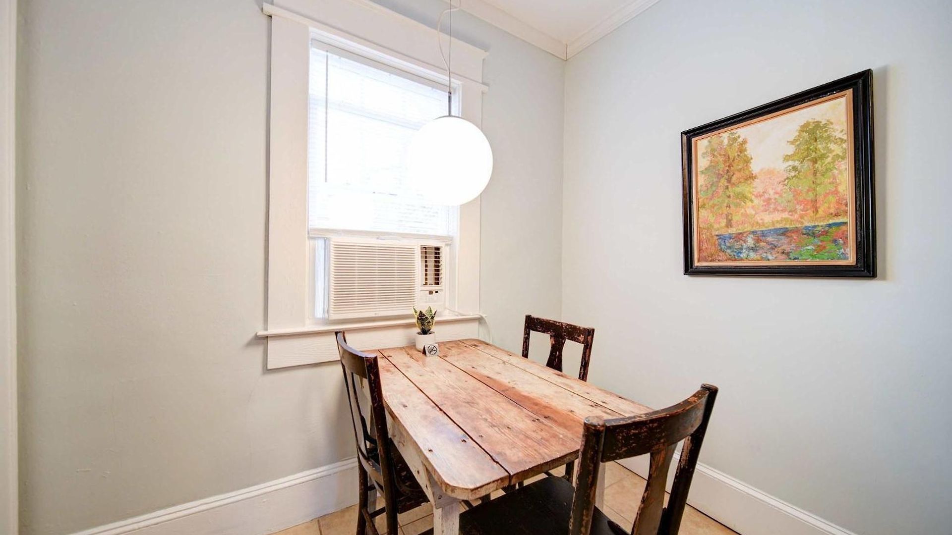 Chic 1 Bedroom Units Near Dilworth *