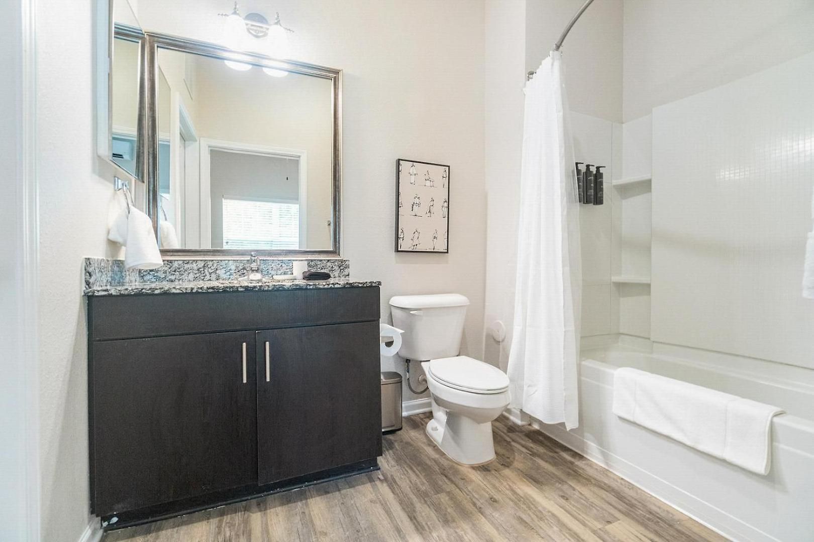 Landing - North Apartment *