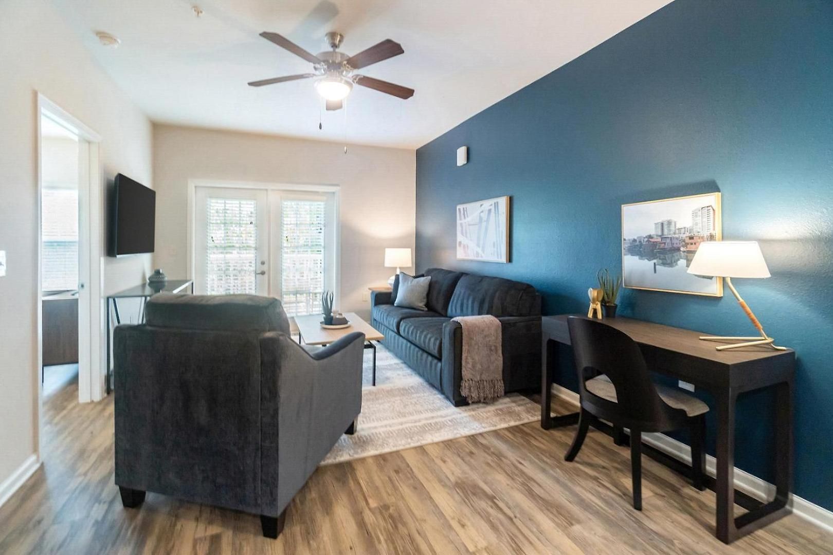 Landing - North Apartment