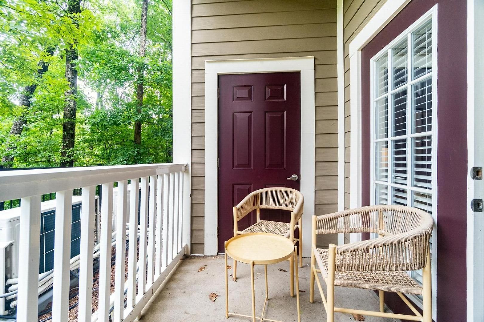 Landing - North Apartment *
