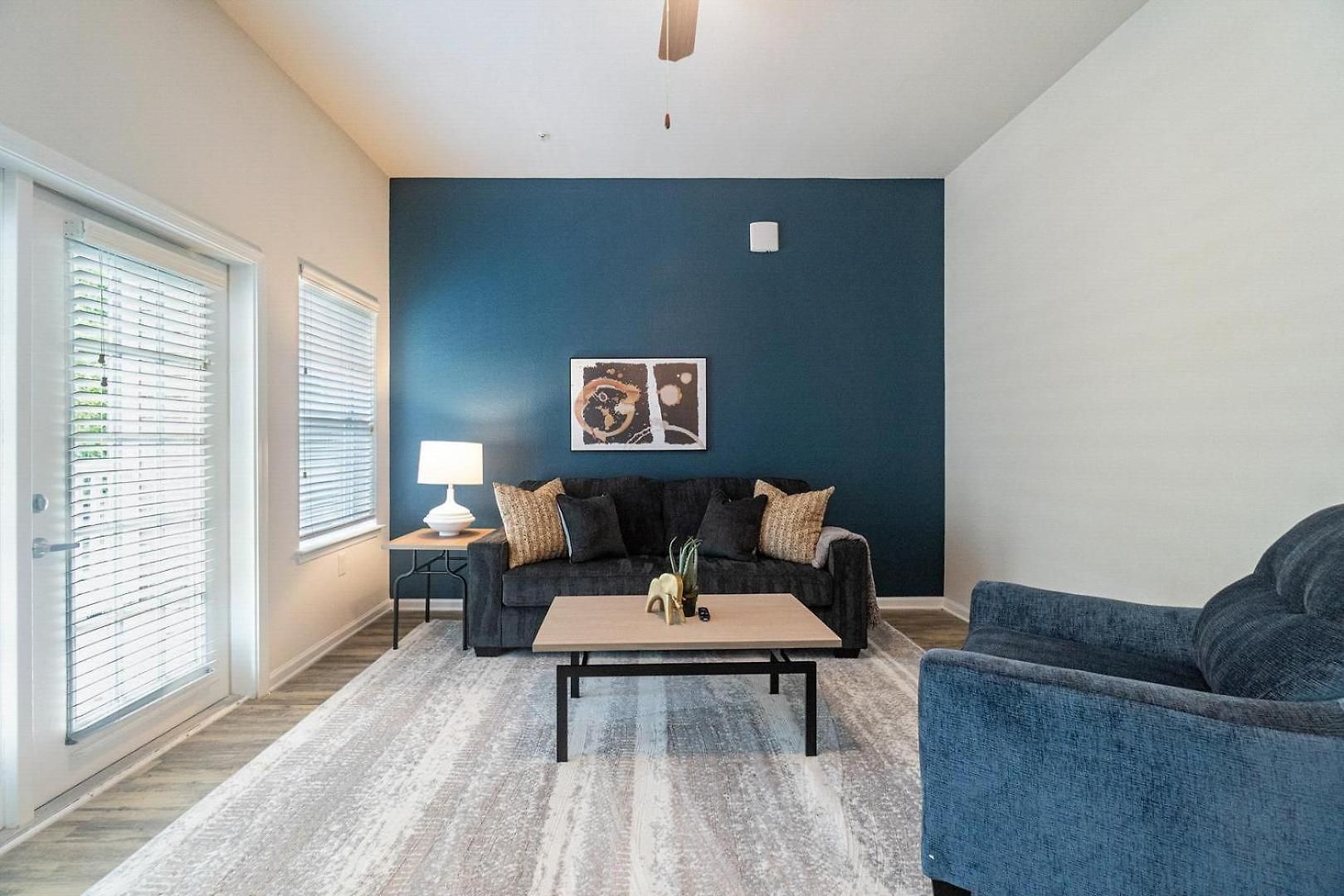 Apartment Landing - North *