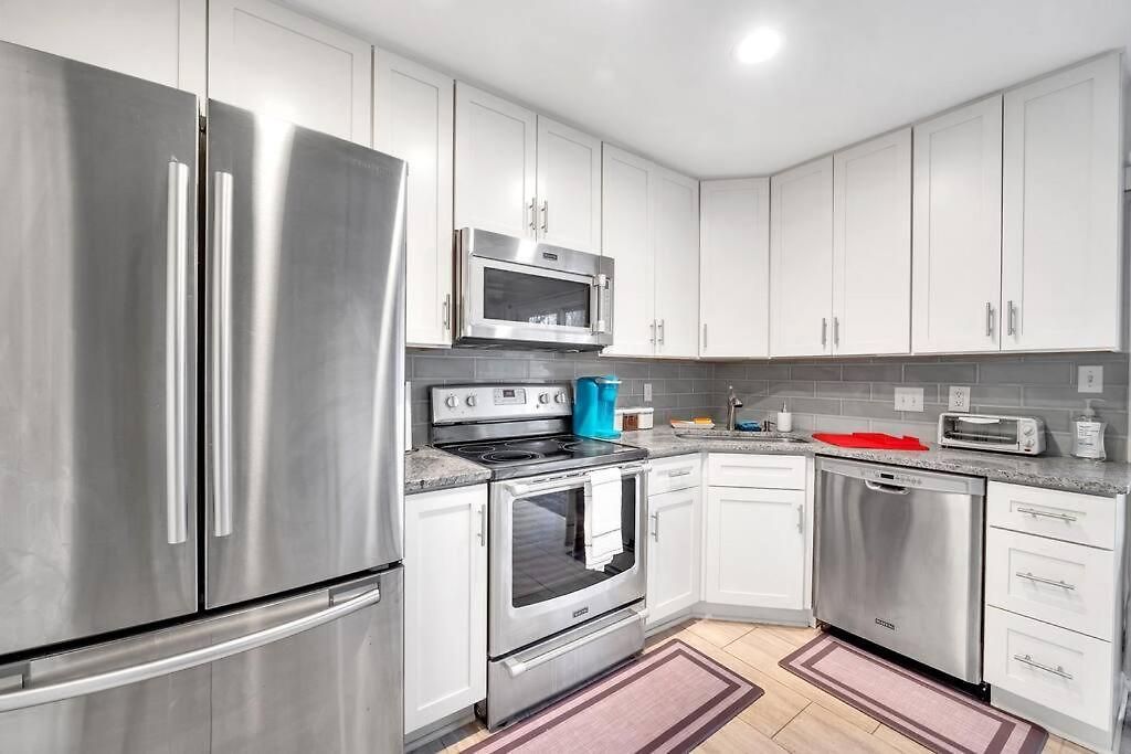 Apartment Homey 2br Condo—king Bed—lovely Location & Parking Charlotte