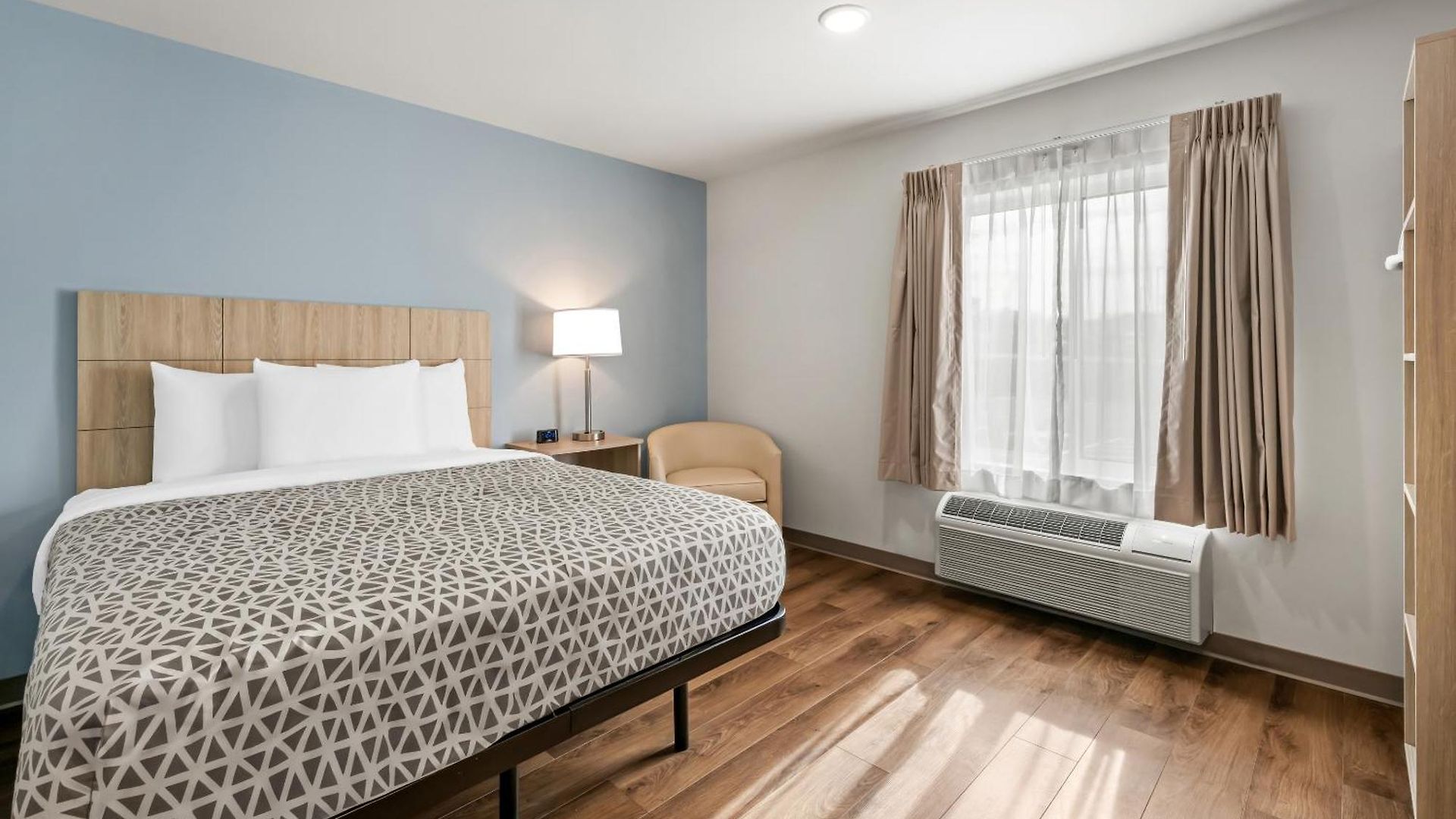 Woodspring Northlake 3*